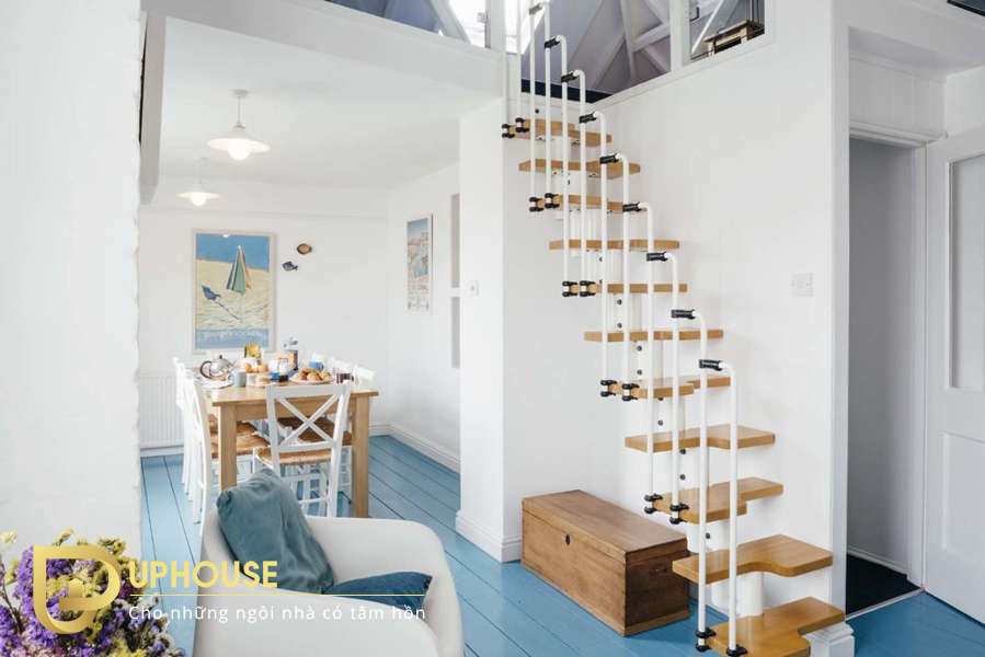 Bố trí cầu thang trong nhà vừa và đẹp: Những mẫu cầu thang trong nhà vừa đẹp vừa tiện nghi sẽ làm cho không gian sống của bạn trở nên đặc biệt hơn. Với những lựa chọn vật liệu và kiến trúc mới nhất, bố trí cầu thang không chỉ đảm bảo tính thẩm mỹ, mà còn giúp tối ưu hoá không gian cho ngôi nhà của bạn. Hãy cùng chiêm ngưỡng qua hình ảnh.